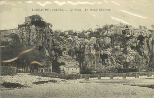 chatea-pont-labeaume